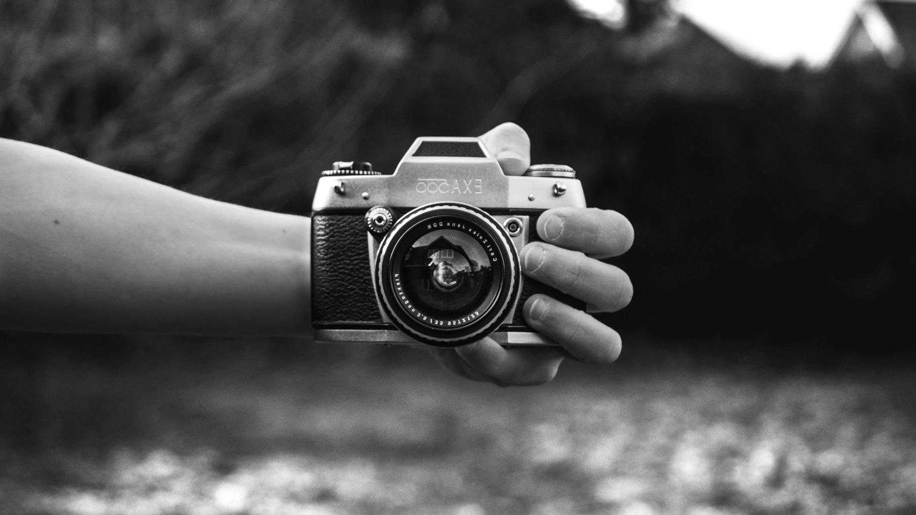 Студенты изучают композицию на практических занятиях